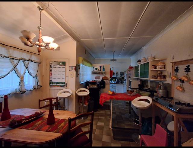 3 BEDROOM FREESTANDING FOR SALE IN ROOSHEUWEL